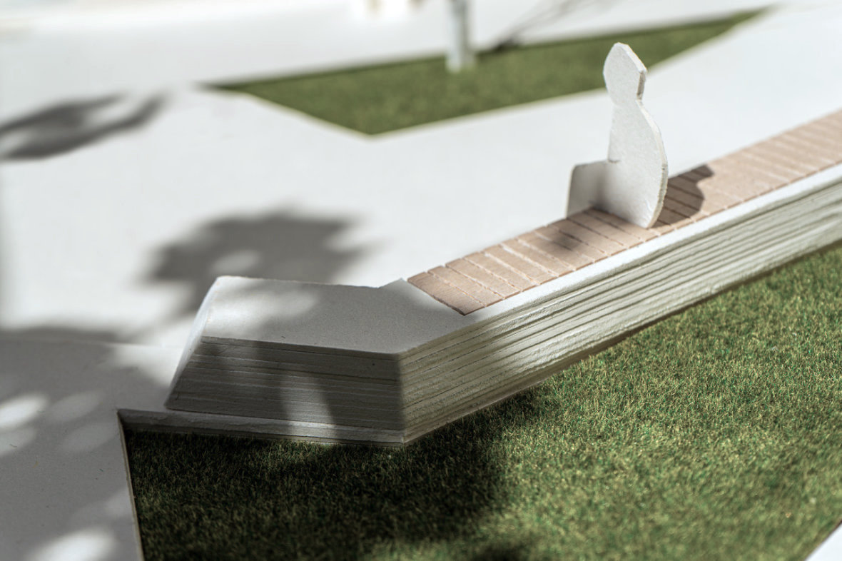 Neugestaltung eines kleinen Platzes und dazugehöriger Möblierung von Ola Alkouja